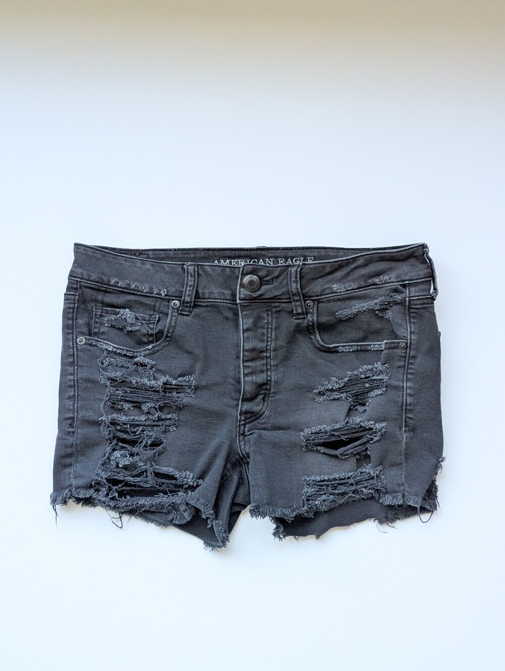 AEO Tomgirl Short - Distressed Mid-Rise Denim - Black